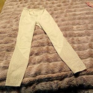 Sz 2 lululemon white leggings